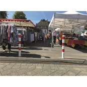 Barrier posts | Steel tube  89 x 2,9 mm | stationary, for casting in concrete | hot-dip galvanized and white coatedwith three red reflecting stripes | with 2 eyelets